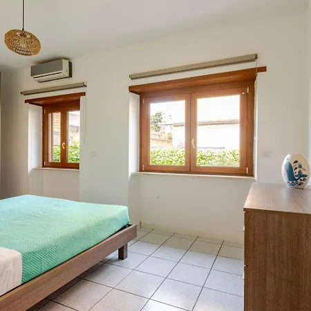 アパート La Casetta-10 Min Aeroporto E フィウミチーノ